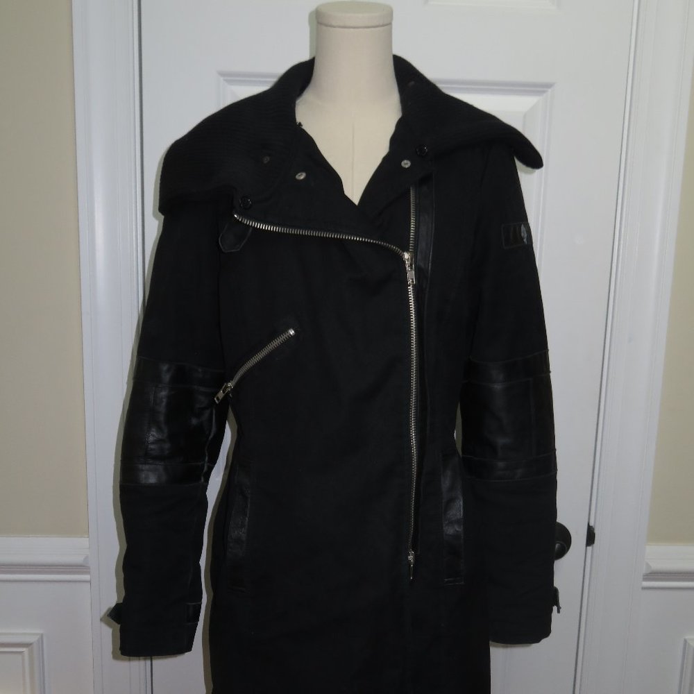 Hot Topic Vexy Jacket (large)